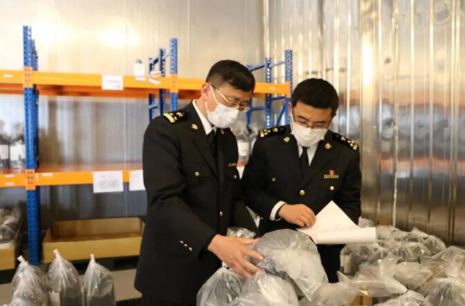 <a href='http://www.zjkccx.cn' title='危險品運輸' >危險品運輸</a>